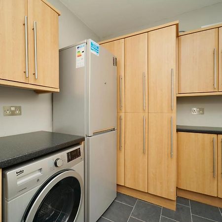 Stunning 5 Bed House In Chapel Allerton, Sleeps 9 ลีดส์ ภายนอก รูปภาพ