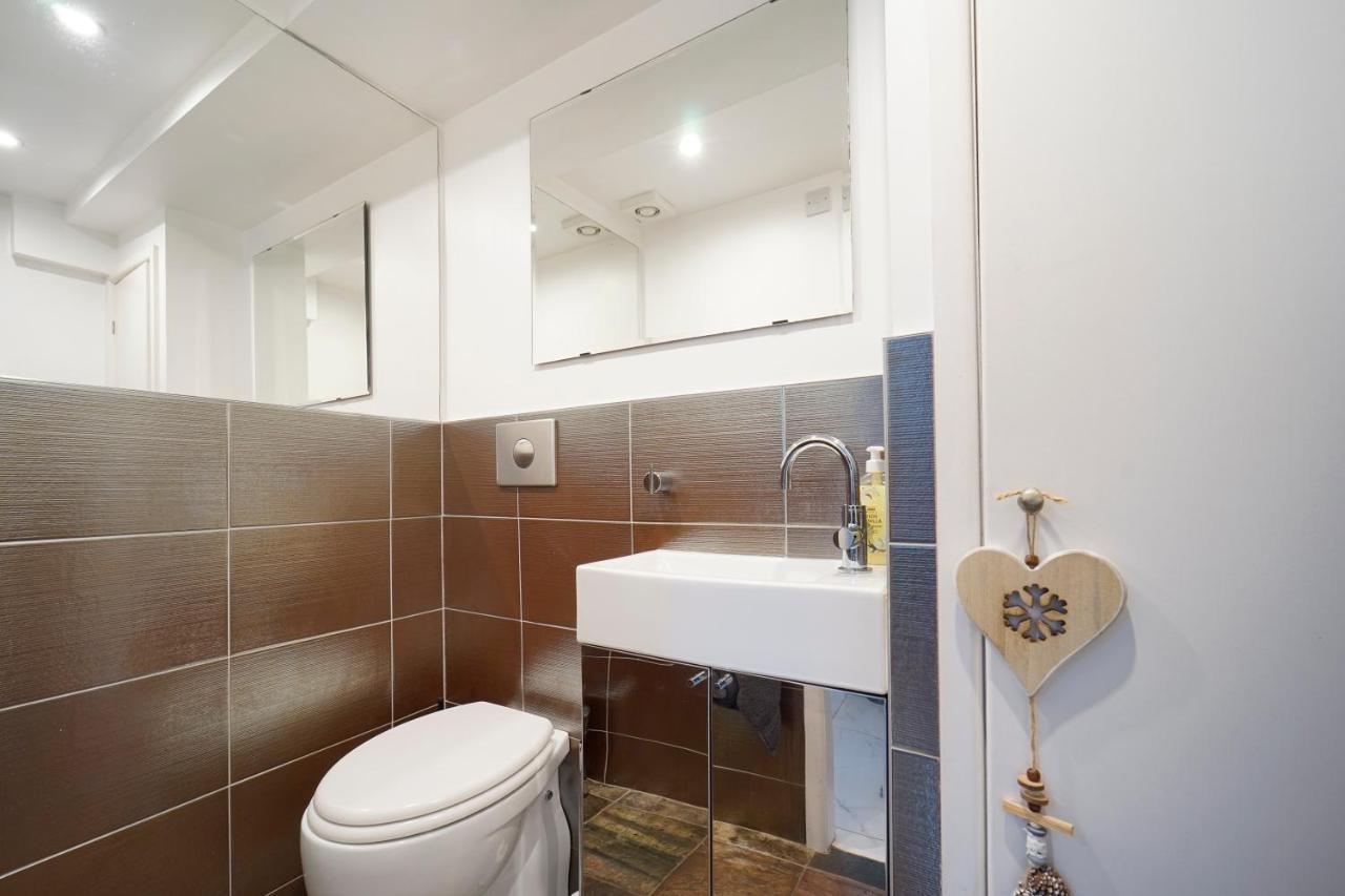 Stunning 5 Bed House In Chapel Allerton, Sleeps 9 ลีดส์ ภายนอก รูปภาพ