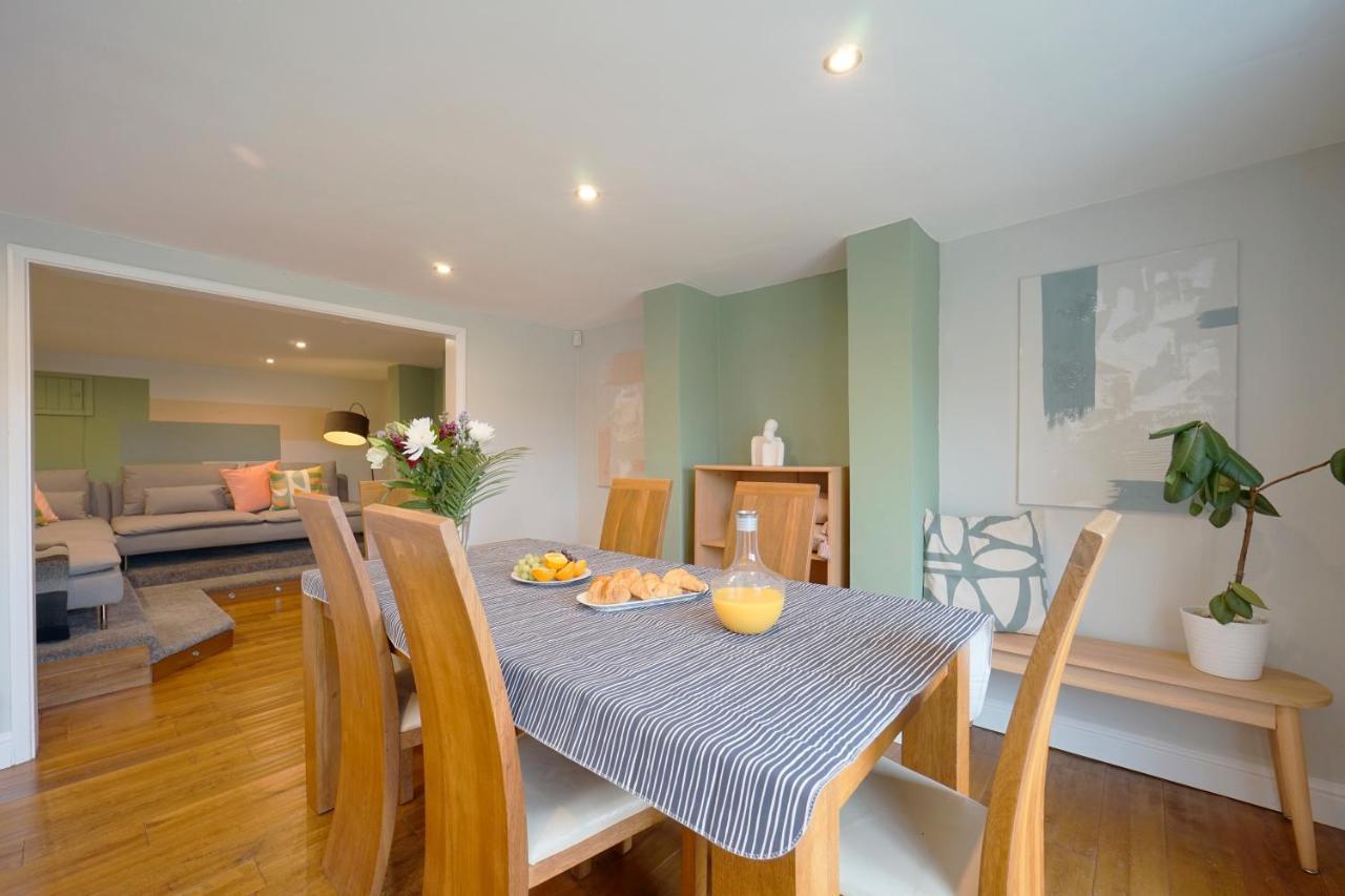 Stunning 5 Bed House In Chapel Allerton, Sleeps 9 ลีดส์ ภายนอก รูปภาพ