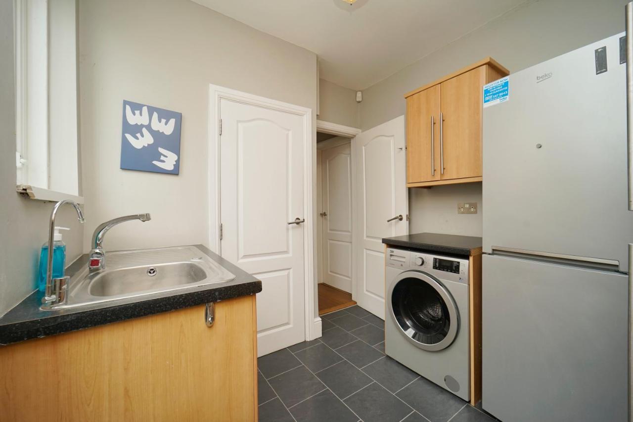 Stunning 5 Bed House In Chapel Allerton, Sleeps 9 ลีดส์ ภายนอก รูปภาพ
